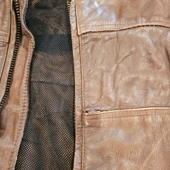 Distressed Leather Motorcycle Jacket Zippered Vents 20 In. Shoulder to Shoulder - Picture 10 of 15